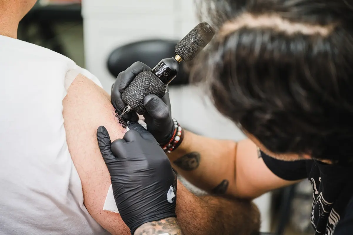 melhores estúdios de tatuagem e piercing em piracicaba