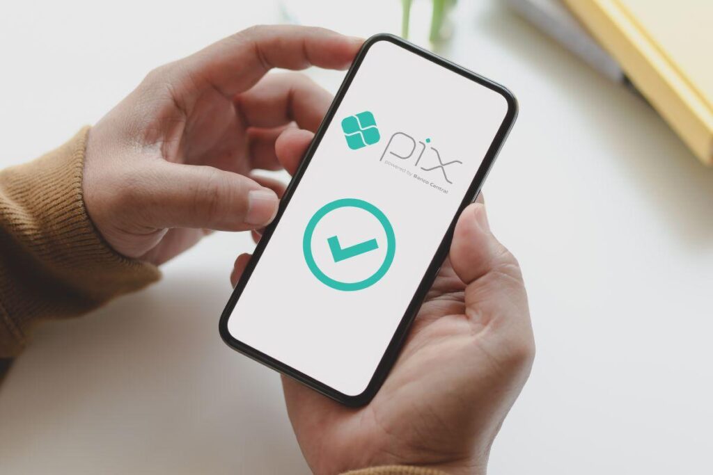 Diretor esclarece: instabilidade no Pix não é culpa do Banco Central após onda de ataques hackers assusta clientes