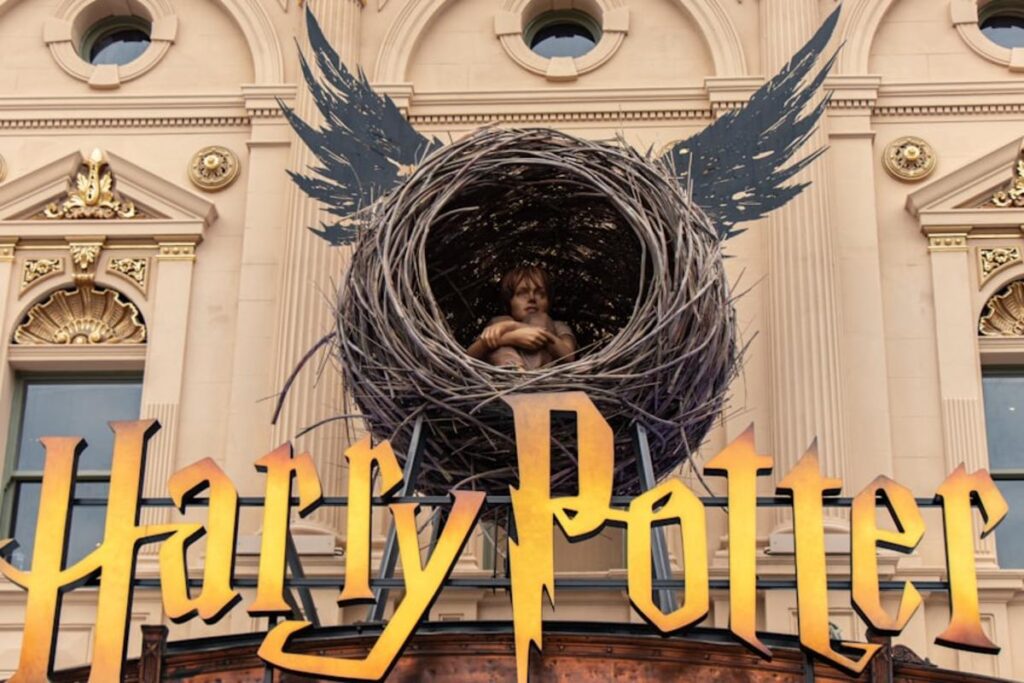 Série de Harry Potter promete surpreender ao trazer mago inspirado em personagem histórico nunca visto nos filmes