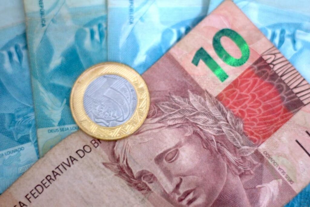 Surpresa no bolso: mais de 48 milhões de brasileiros têm valores esquecidos para resgatar