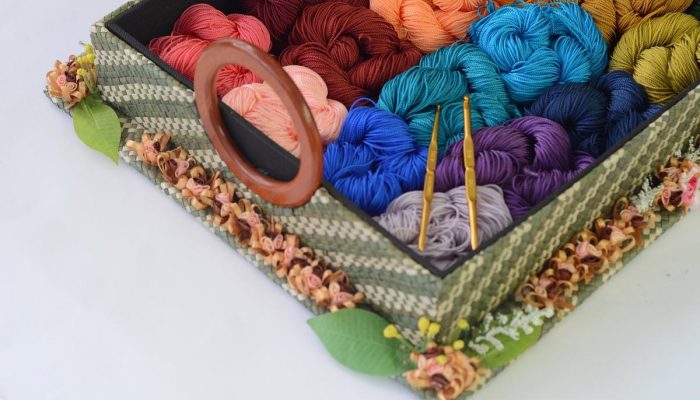 A técnica de emenda invisível que transforma o acabamento do seu crochê