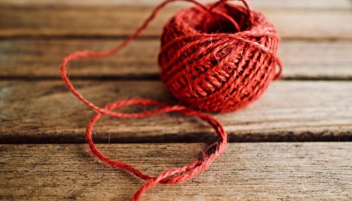 Crochê com fio plástico reciclado: transforme lixo em arte funcional e durável