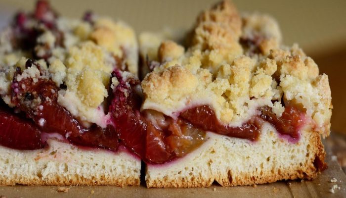 Essa mistura simples salvou meu bolo e meu sofá no mesmo dia