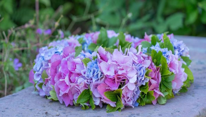 Guirlanda de crochê: o enfeite artesanal que deixa portas e paredes cheias de charme