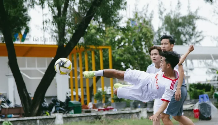 Al Shorta enfrenta Al-Ittihad hoje pela Liga dos Campeões AFC: confira onde assistir e os times escalados
