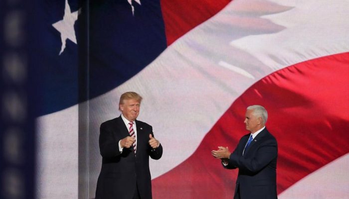 Tensão com a Guarda Nacional: Trump dispara contra Pritzker enquanto James Comey se declara inocente